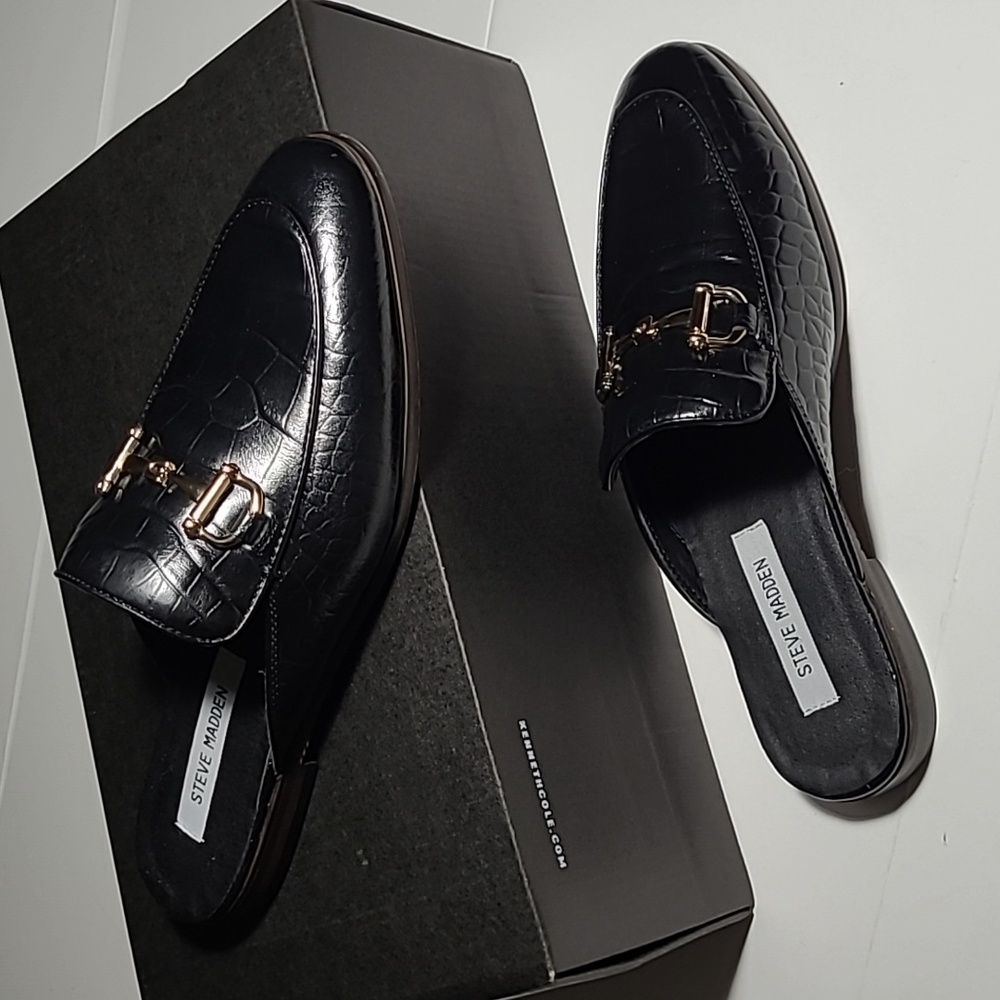 Steve Madden leather crocodile loafers